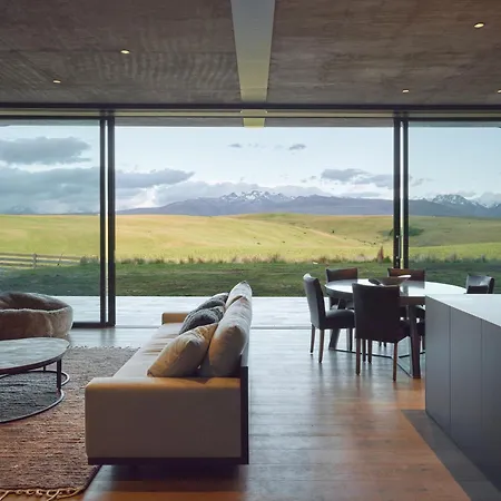 Bunker House Villa Lake Tekapo Exterior photo