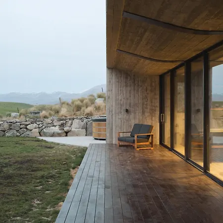Bunker House Villa Lake Tekapo Exterior photo